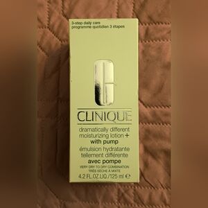 Clinique Dramatically Different Lotion Plus with Pump